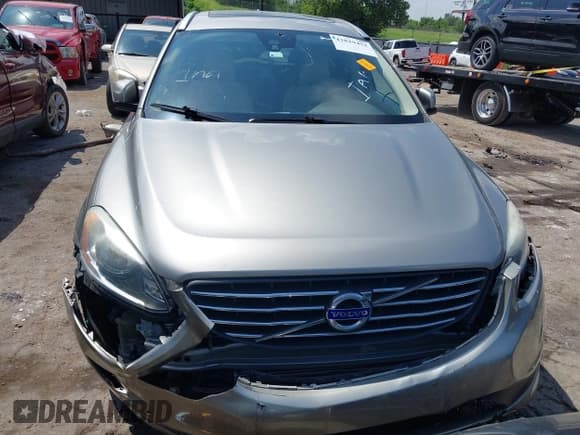 ✅ 2016 Volvo XC60 T5 Drive-E Premier • VIN: YV440MDK9G2787207 • Lot: 42819452. Listed on IAAI with 110,686 mi. Free auction sales archive from the USA and detailed vehicle history report at DreamBid. Image 12.