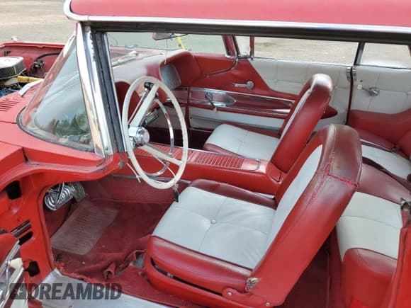 ✅ 1960 Ford Thunderbird • VIN: 0Y71Y181619 • Lot: 68456494. Listed on Copart with 68,917 mi. Free auction sales archive from the USA and detailed vehicle history report at DreamBid. Image 7.