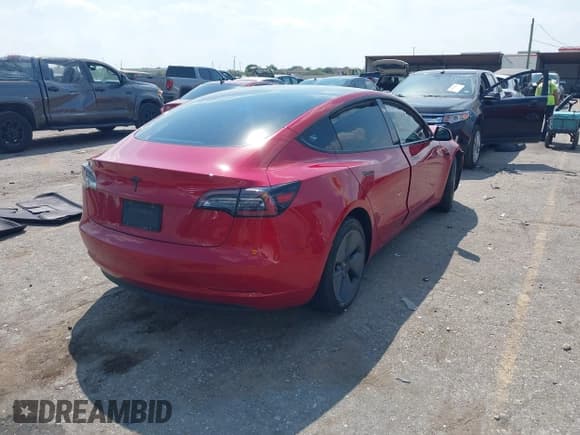 ✅ 2022 Tesla Model 3 • VIN: 5YJ3E1EA3NF111219 • Lot: 43209918. Wystawiony na IAAI z przebiegiem 59 286 mil. Bezpłatny archiwum sprzedaży aukcyjnych z USA i szczegółowy raport historii pojazdu na DreamBid. Zdjęcie 4.