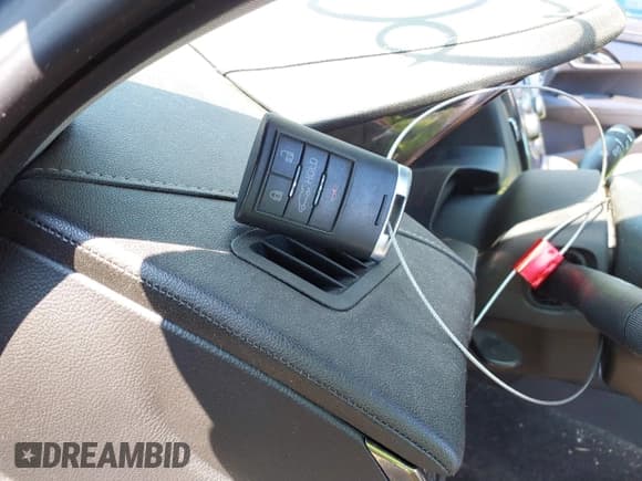 ✅ 2014 Cadillac ATS Standard RWD • VIN: 1G6AA5RA6E0126688 • Лот: 42742452. Опубликован ранее на IAAI с пробегом 147 161 миль. Бесплатный доступ к архиву аукционных продаж из США и подробный отчёт об истории автомобиля на DreamBid. Изображение 11.