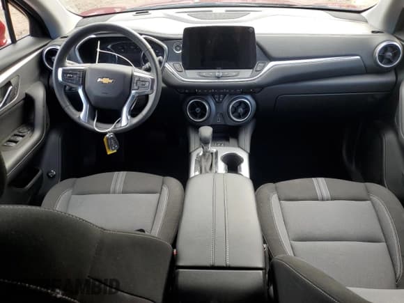 ✅ 2024 Chevrolet Blazer LT • VIN: 3GNKBHR46RS171940 • Lot: 82081065. Listed on Copart with 12,761 mi. Free auction sales archive from the USA and detailed vehicle history report at DreamBid. Image 8.