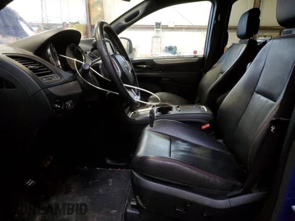 ✅ 2020 Dodge Grand Caravan GT • VIN: 2C4RDGEG2LR152317 • Lot: 52701384. Wystawiony na Copart z przebiegiem 111 981 mil. Bezpłatny archiwum sprzedaży aukcyjnych z USA i szczegółowy raport historii pojazdu na DreamBid. Zdjęcie 7.