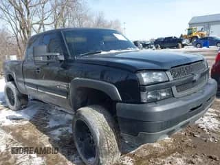 2004 Chevrolet Silverado 2500HD LS with VIN 1GCHK29294E304482, listed as a IAAI auction lot 41598611 with 200,042 mi miles and . Bid and sale history available at DreamBid. Image 1.