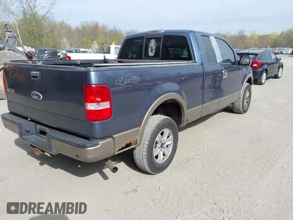 ✅ 2004 Ford F-150 XLT • VIN: 1FTPX14534NC28685 • Lot: 42117324. Wystawiony na IAAI z przebiegiem 171 627 mil. Bezpłatny archiwum sprzedaży aukcyjnych z USA i szczegółowy raport historii pojazdu na DreamBid. Zdjęcie 4.