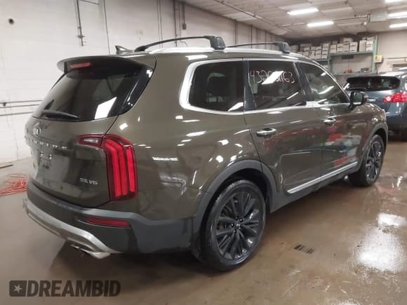 ✅ 2020 Kia Telluride SX • VIN: 5XYP5DHC1LG022593 • Lot: 43262163. Wystawiony na IAAI z przebiegiem 99 196 mil. Bezpłatny archiwum sprzedaży aukcyjnych z USA i szczegółowy raport historii pojazdu na DreamBid. Zdjęcie 4.