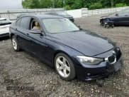 ✅ 2013 BMW 3 Series 320i xDrive • VIN: WBA3C3C56DF982498 • Lot: 57946825. Wystawiony na Copart z przebiegiem Nie podano. Bezpłatny archiwum sprzedaży aukcyjnych z USA i szczegółowy raport historii pojazdu na DreamBid. Zdjęcie 13.
