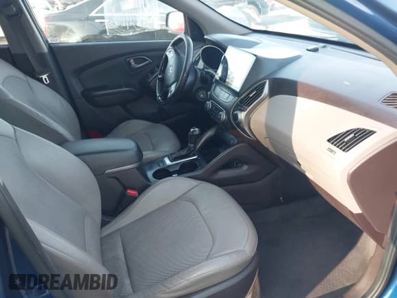 ✅ 2014 Hyundai Tucson SE • VIN: KM8JU3AG8EU795719 • Lot: 43553101. Wystawiony na IAAI z przebiegiem 117 762 mil. Bezpłatny archiwum sprzedaży aukcyjnych z USA i szczegółowy raport historii pojazdu na DreamBid. Zdjęcie 5.