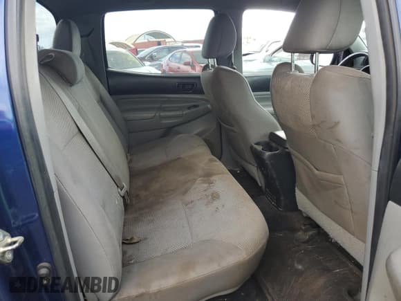 ✅ 2015 Toyota Tacoma • VIN: 3TMLU4EN4FM166332 • Lot: 45418905. Listed on Copart with 94,135 mi. Free auction sales archive from the USA and detailed vehicle history report at DreamBid. Image 10.