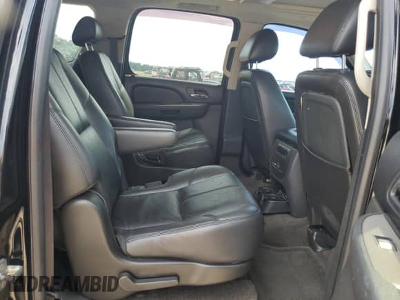 2010 Chevrolet Suburban LT z VIN 1GNUKJE31AR179240, wystawiony jako Copart lot #80190065 z przebiegiem 201 388 mil mil oraz Szkoda całkowita • Salvage title. Historia ofert i sprzedaży dostępna na DreamBid. Obrazek 11.