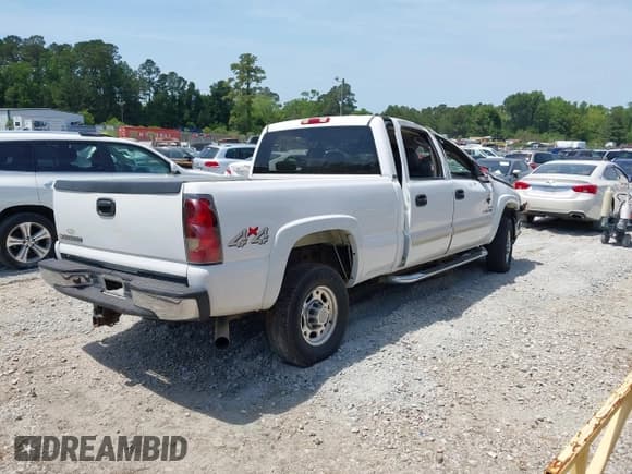 ✅ 2006 Chevrolet Silverado 2500HD LT2 • VIN: 1GCHK23D76F230194 • Lot: 42129369. Listed on IAAI with 135,491 mi. Free auction sales archive from the USA and detailed vehicle history report at DreamBid. Image 4.