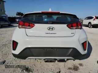 2020 Hyundai Veloster Premium with VIN KMHTG6AFXLU021901, listed as a Copart auction lot 43552825 with 33,938 mi miles and Non repairable. Bid and sale history available at DreamBid. Image 6.