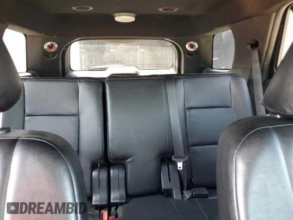 ✅ 2018 Ford Police Interceptor Utility • VIN: 1FM5K8AT0JGC74729 • Лот: 57815445. Опубликован ранее на Copart с пробегом 148 226 миль. Бесплатный доступ к архиву аукционных продаж из США и подробный отчёт об истории автомобиля на DreamBid. Изображение 10.