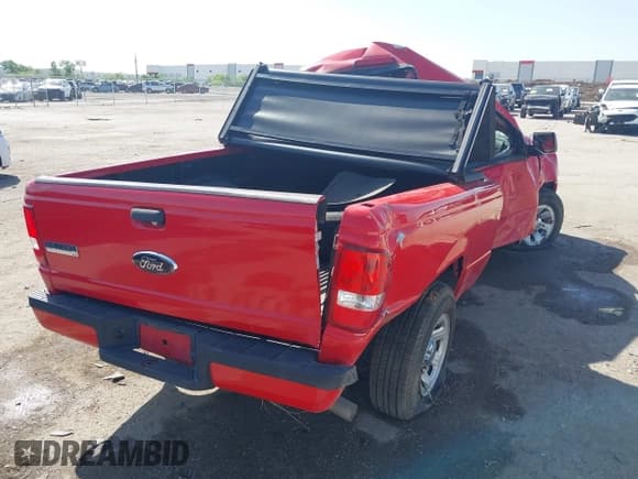 ✅ 2008 Ford Ranger XL • VIN: 1FTYR14E38PA83236 • Lot: 41992341. Wystawiony na IAAI z przebiegiem Nie podano. Bezpłatny archiwum sprzedaży aukcyjnych z USA i szczegółowy raport historii pojazdu na DreamBid. Zdjęcie 4.