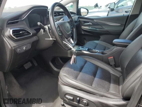 ✅ 2023 Chevrolet Bolt EV 2LT • VIN: 1G1FX6S06P4189397 • Lot: 51745965. Wystawiony na Copart z przebiegiem Nie podano. Bezpłatny archiwum sprzedaży aukcyjnych z USA i szczegółowy raport historii pojazdu na DreamBid. Zdjęcie 7.