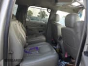 ✅ 2005 Chevrolet Suburban LT • VIN: 1GNFK16Z35J194533 • Lot: 48653215. Wystawiony na Copart z przebiegiem Nie podano. Bezpłatny archiwum sprzedaży aukcyjnych z USA i szczegółowy raport historii pojazdu na DreamBid. Zdjęcie 11.