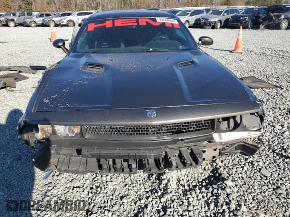 ✅ 2010 Dodge Challenger R/T Classic • VIN: 2B3CJ5DTXAH275367 • Lot: 83569994. Wystawiony na Copart z przebiegiem 148 954 mil. Bezpłatny archiwum sprzedaży aukcyjnych z USA i szczegółowy raport historii pojazdu na DreamBid. Zdjęcie 5.