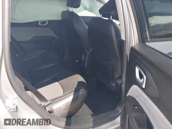 ✅ 2022 Jeep Compass Latitude • VIN: 3C4NJCBBXNT182500 • Lot: 42750538. Listed on IAAI with 52,233 mi. Free auction sales archive from the USA and detailed vehicle history report at DreamBid. Image 8.