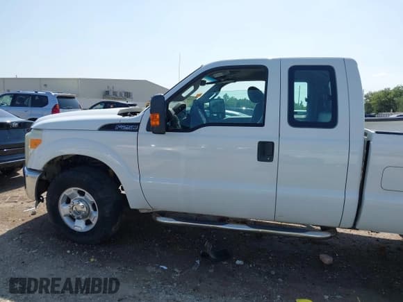 ✅ 2011 Ford F-250 XL • VIN: 1FT7X2A65BEA78823 • Lot: 42176462. Wystawiony na IAAI z przebiegiem 125 125 mil. Bezpłatny archiwum sprzedaży aukcyjnych z USA i szczegółowy raport historii pojazdu na DreamBid. Zdjęcie 15.
