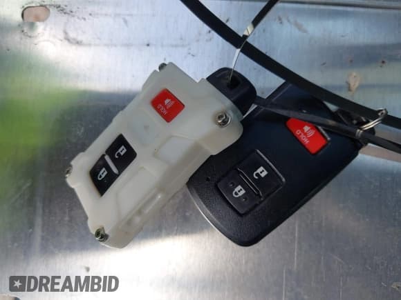 ✅ 2021 Toyota Tacoma SR5 • VIN: 5TFAZ5CN0MX112812 • Lot: 43492624. Wystawiony na IAAI z przebiegiem 59 113 mil. Bezpłatny archiwum sprzedaży aukcyjnych z USA i szczegółowy raport historii pojazdu na DreamBid. Zdjęcie 11.