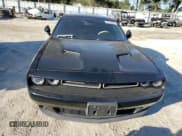 ✅ 2018 Dodge Challenger SXT • VIN: 2C3CDZAG9JH317536 • Лот: 92575635. Опубликован ранее на Copart с пробегом 75 464 миль. Бесплатный доступ к архиву аукционных продаж из США и подробный отчёт об истории автомобиля на DreamBid. Изображение 5.