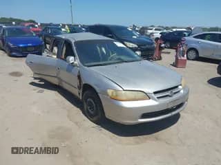 1999 Honda Accord LX z VIN 1HGCG5643XA152134, wystawiony jako IAAI lot #42997912 z przebiegiem Nie podano mil oraz . Historia ofert i sprzedaży dostępna na DreamBid. Obrazek 1.