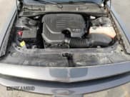 ✅ 2022 Dodge Challenger SXT • VIN: 2C3CDZGGXNH156756 • Lot: 78915354. Wystawiony na Copart z przebiegiem 43 704 mil. Bezpłatny archiwum sprzedaży aukcyjnych z USA i szczegółowy raport historii pojazdu na DreamBid. Zdjęcie 11.