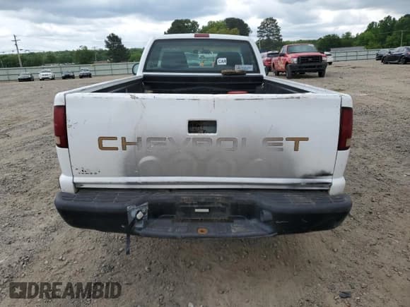 ✅ 2000 Chevrolet S-10 • VIN: 1GCCS1448Y8126095 • Лот: 54539385. Опубликован ранее на Copart с пробегом 164 328 миль. Бесплатный доступ к архиву аукционных продаж из США и подробный отчёт об истории автомобиля на DreamBid. Изображение 6.