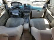 ✅ 2001 Mazda Protege LX • VIN: JM1BJ225610452367 • Lot: 65087615. Wystawiony na Copart z przebiegiem 212 110 mil. Bezpłatny archiwum sprzedaży aukcyjnych z USA i szczegółowy raport historii pojazdu na DreamBid. Zdjęcie 8.