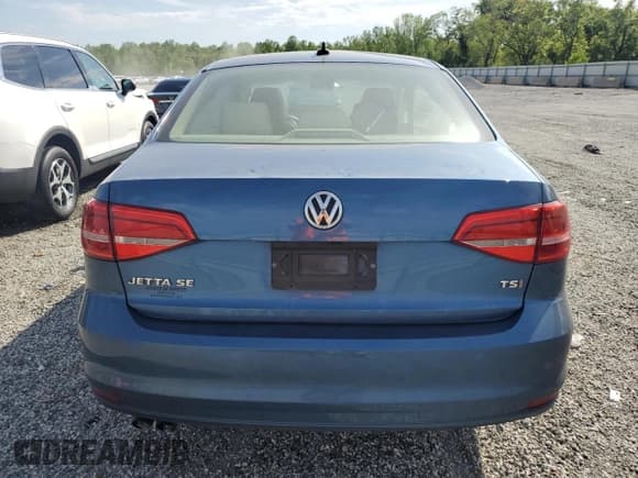 ✅ 2015 Volkswagen Jetta SE • VIN: 3VWD07AJ0FM290857 • Лот: 53243675. Опубликован ранее на Copart с пробегом 197 356 миль. Бесплатный доступ к архиву аукционных продаж из США и подробный отчёт об истории автомобиля на DreamBid. Изображение 6.