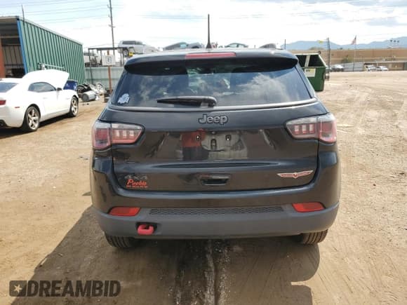 ✅ 2018 Jeep Compass Trailhawk • VIN: 3C4NJDDB6JT403894 • Lot: 71700245. Wystawiony na Copart z przebiegiem 112 187 mil. Bezpłatny archiwum sprzedaży aukcyjnych z USA i szczegółowy raport historii pojazdu na DreamBid. Zdjęcie 6.