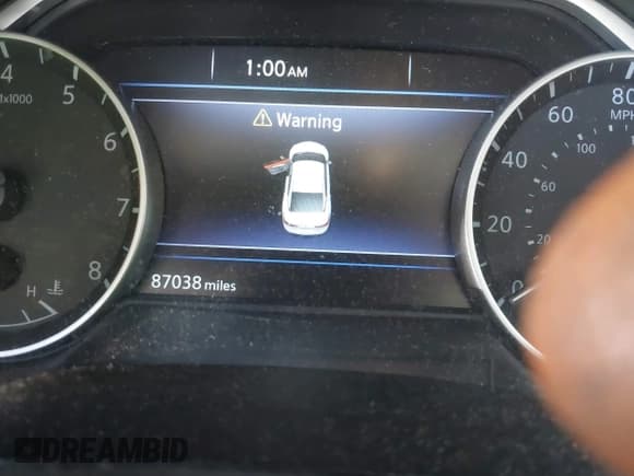 ✅ 2016 Nissan Maxima SL • VIN: 1N4AA6AP7GC439002 • Lot: 40511967. Wystawiony na IAAI z przebiegiem 87 038 mil. Bezpłatny archiwum sprzedaży aukcyjnych z USA i szczegółowy raport historii pojazdu na DreamBid. Zdjęcie 7.