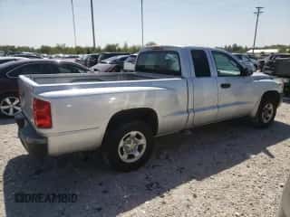 2005 Dodge Dakota ST с VIN 1D7HE22K45S153545, выставлен на аукционе Copart как лот 70364364 с пробегом 169 212 миль миль и Списание • Salvage title. История ставок и продаж доступна на DreamBid. Изображение 3.