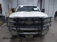 ✅ 2019 Chevrolet Silverado 2500HD LT • VIN: 1GC1KSEG9KF277777 • Лот: 40597481. Опубликован ранее на IAAI с пробегом 105 812 миль. Бесплатный доступ к архиву аукционных продаж из США и подробный отчёт об истории автомобиля на DreamBid. Изображение 12.