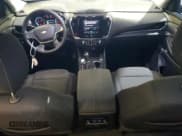 ✅ 2020 Chevrolet Traverse LS • VIN: 1GNERFKW9LJ292141 • Lot: 71017364. Wystawiony na Copart z przebiegiem 61 549 mil. Bezpłatny archiwum sprzedaży aukcyjnych z USA i szczegółowy raport historii pojazdu na DreamBid. Zdjęcie 8.