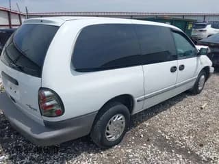 ✅ 2000 Chrysler Grand Voyager • VIN: 2C4GJ2437YR717220 • Lot: 42450929. Wystawiony na IAAI z przebiegiem 173 202 mil. Bezpłatny archiwum sprzedaży aukcyjnych z USA i szczegółowy raport historii pojazdu na DreamBid. Zdjęcie 4.