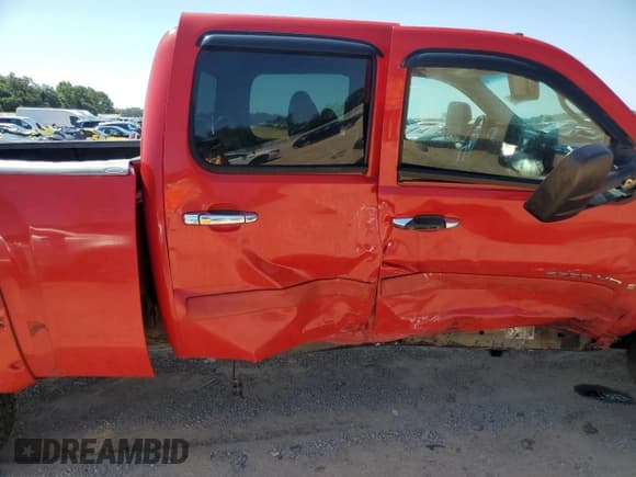 ✅ 2007 Chevrolet Silverado 2500HD 1LT • VIN: 1GCHK23637F514599 • Лот: 71055395. Опубликован ранее на Copart с пробегом 235 647 миль. Бесплатный доступ к архиву аукционных продаж из США и подробный отчёт об истории автомобиля на DreamBid. Изображение 10.