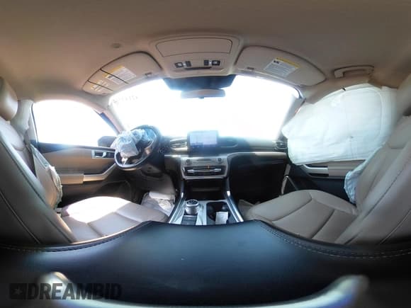 ✅ 2022 Ford Explorer XLT • VIN: 1FMSK7DHXNGC30814 • Lot: 42143368. Wystawiony na IAAI z przebiegiem 39 755 mil. Bezpłatny archiwum sprzedaży aukcyjnych z USA i szczegółowy raport historii pojazdu na DreamBid. Zdjęcie 18.