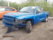 ✅ 2000 Dodge Dakota • VIN: 1B7GL22X8YS774590 • Lot: 42027035. Wystawiony na IAAI z przebiegiem 93 092 mil. Bezpłatny archiwum sprzedaży aukcyjnych z USA i szczegółowy raport historii pojazdu na DreamBid. Zdjęcie 17.