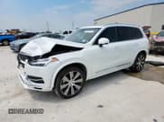 ✅ 2024 Volvo XC90 Plus Bright Theme • VIN: YV4062PE0R1219881 • Lot: 70377215. Wystawiony na Copart z przebiegiem Nie podano. Bezpłatny archiwum sprzedaży aukcyjnych z USA i szczegółowy raport historii pojazdu na DreamBid. Zdjęcie 1.