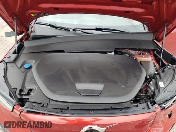 ✅ 2022 Volvo C40 Ultimate • VIN: YV4ED3GB5N2005173 • Lot: 55083914. Listed on Copart with 10,128 mi. Free auction sales archive from the USA and detailed vehicle history report at DreamBid. Image 12.