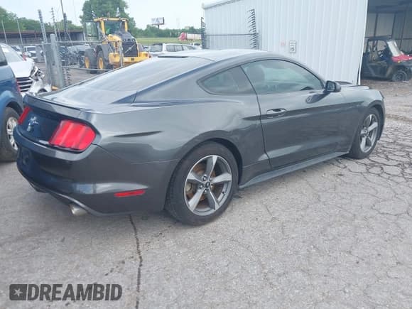 ✅ 2016 Ford Mustang V6 • VIN: 1FA6P8AM0G5316751 • Lot: 42609307. Listed on IAAI with 152,169 mi. Free auction sales archive from the USA and detailed vehicle history report at DreamBid. Image 4.