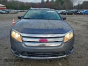 ✅ 2010 Ford Fusion Hybrid • VIN: 3FADP0L39AR166995 • Lot: 94321235. Wystawiony na Copart z przebiegiem 93 333 mil. Bezpłatny archiwum sprzedaży aukcyjnych z USA i szczegółowy raport historii pojazdu na DreamBid. Zdjęcie 5.