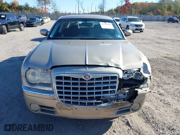 ✅ 2008 Chrysler 300 Limited • VIN: 2C3KA33G48H218342 • Lot: 43542458. Listed on IAAI with 190,535 mi. Free auction sales archive from the USA and detailed vehicle history report at DreamBid. Image 12.