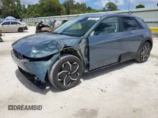 2024 Hyundai Ioniq 5 SE z VIN KM8KM4DE7RU330858, wystawiony jako Copart lot #68677825 z przebiegiem 10 194 mil mil oraz Nie do naprawy • Non repairable. Historia ofert i sprzedaży dostępna na DreamBid. Obrazek 1.
