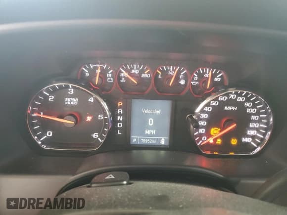 ✅ 2017 Chevrolet Silverado 1500 Custom • VIN: 1GCRCPEH3HZ267419 • Lot: 83856444. Wystawiony na Copart z przebiegiem 78 952 mil. Bezpłatny archiwum sprzedaży aukcyjnych z USA i szczegółowy raport historii pojazdu na DreamBid. Zdjęcie 9.