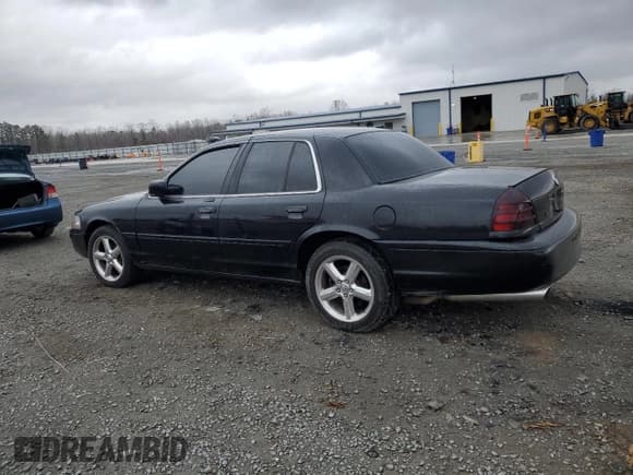 ✅ 2003 Mercury Marauder • VIN: 2MEHM75V03X633896 • Лот: 47188565. Опубликован ранее на Copart с пробегом 154 154 миль. Бесплатный доступ к архиву аукционных продаж из США и подробный отчёт об истории автомобиля на DreamBid. Изображение 2.
