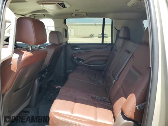 ✅ 2016 Chevrolet Suburban LTZ • VIN: 1GNSCJKC9GR330701 • Lot: 67064964. Wystawiony na Copart z przebiegiem 170 679 mil. Bezpłatny archiwum sprzedaży aukcyjnych z USA i szczegółowy raport historii pojazdu na DreamBid. Zdjęcie 11.