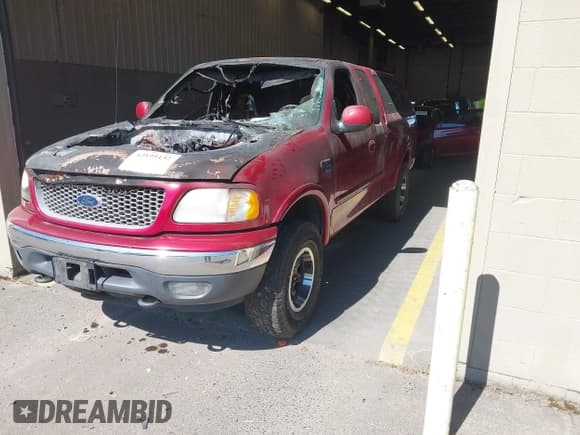 ✅ 1999 Ford F-150 • VIN: 2FTRX18W2XCB13503 • Lot: 42195132. Listed on IAAI with Not provided. Free auction sales archive from the USA and detailed vehicle history report at DreamBid. Image 2.