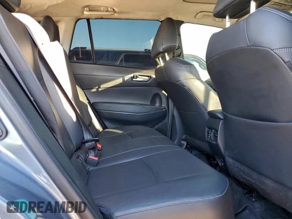 ✅ 2024 Toyota Corolla Cross XLE • VIN: 7MUDAAAG0RV072946 • Lot: 96832235. Wystawiony na Copart z przebiegiem 48 881 mil. Bezpłatny archiwum sprzedaży aukcyjnych z USA i szczegółowy raport historii pojazdu na DreamBid. Zdjęcie 11.