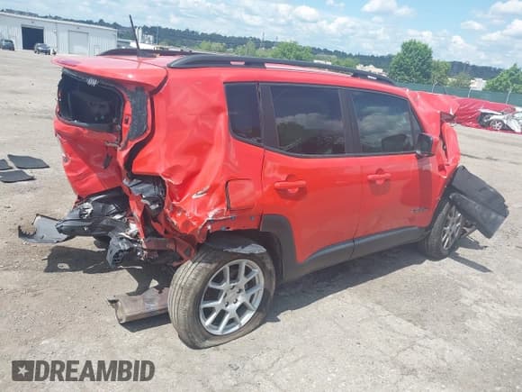 ✅ 2020 Jeep Renegade Altitude • VIN: ZACNJABB6LPL11581 • Lot: 42225447. Listed on IAAI with Not provided. Free auction sales archive from the USA and detailed vehicle history report at DreamBid. Image 4.